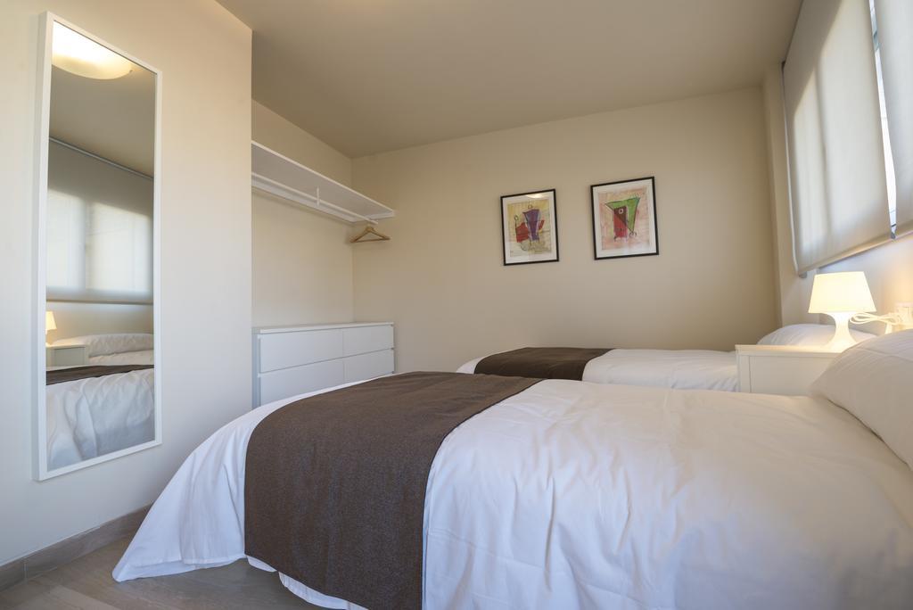 Apartaments Peronel.La Lleida Bagian luar foto