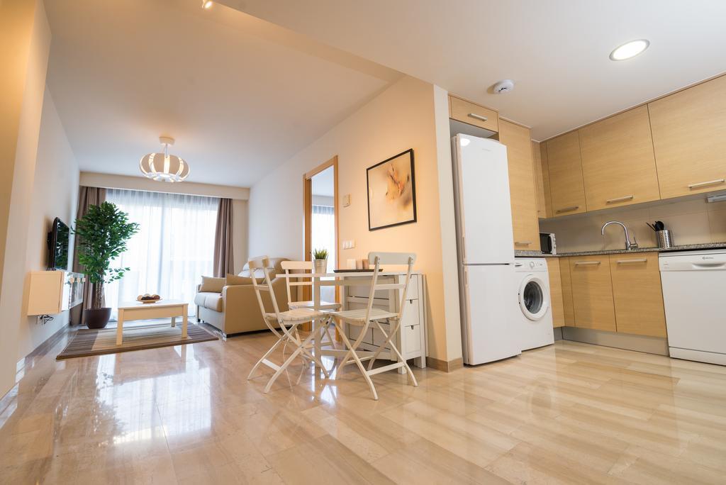 Apartaments Peronel.La Lleida Bagian luar foto